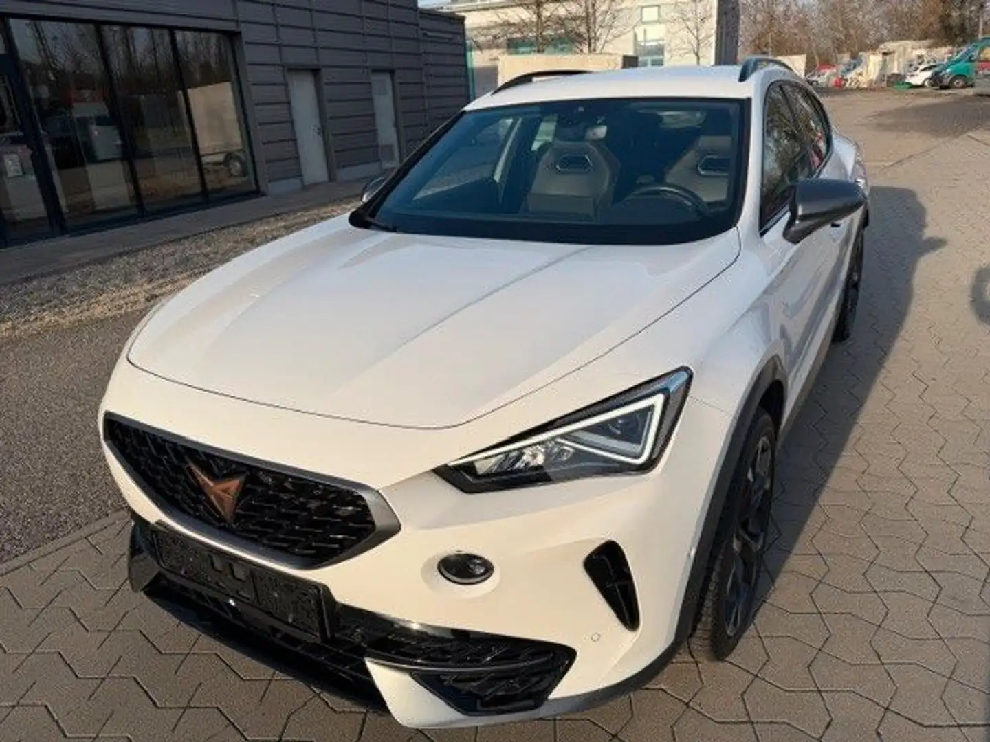 CUPRA Formentor VZ 2.0 TSI  / LED / Weiß - 2
