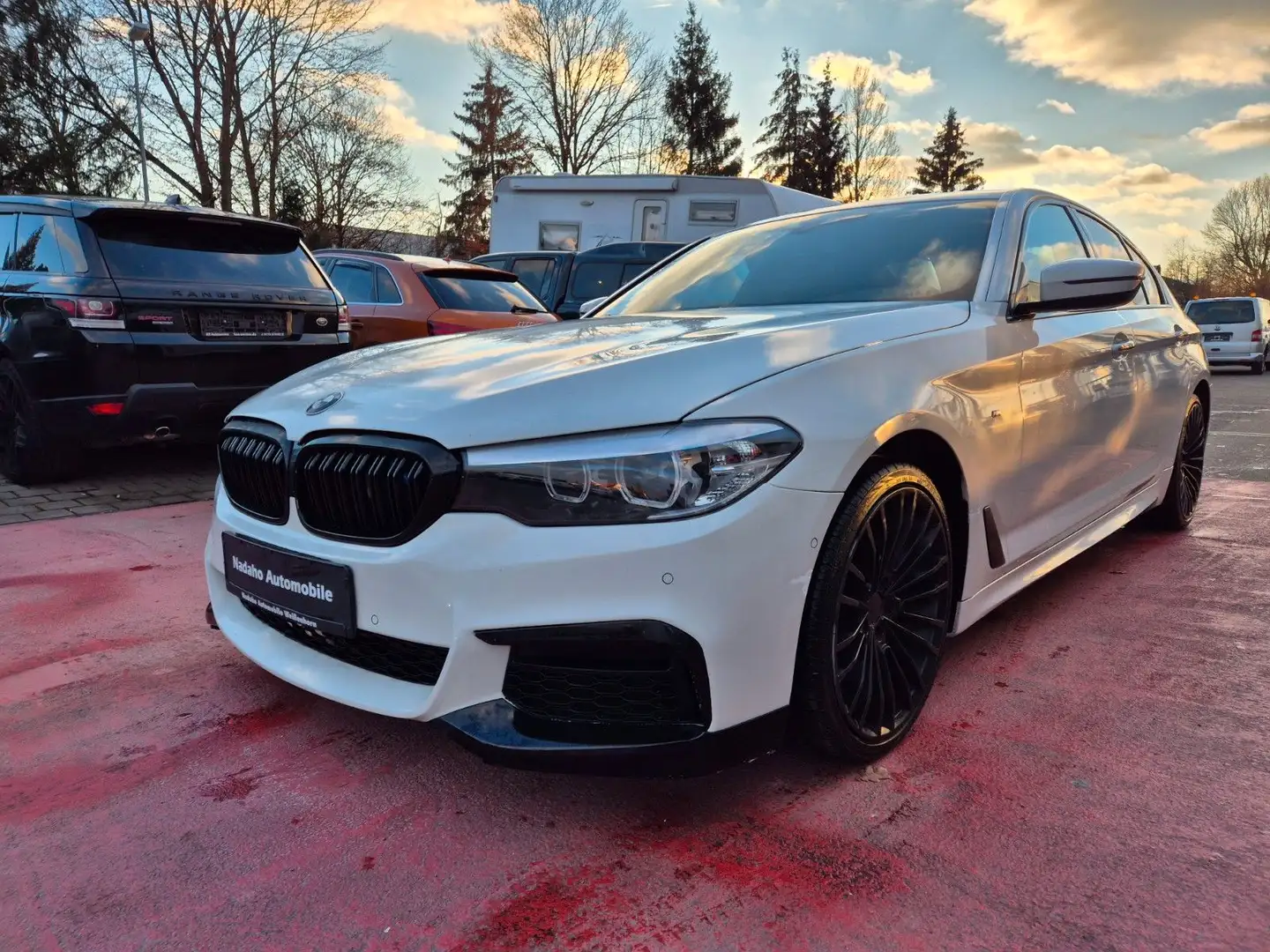 BMW 520 Lim. 520 d M Sport Aut. Shadow-Line/Alcant./LED Bianco - 1
