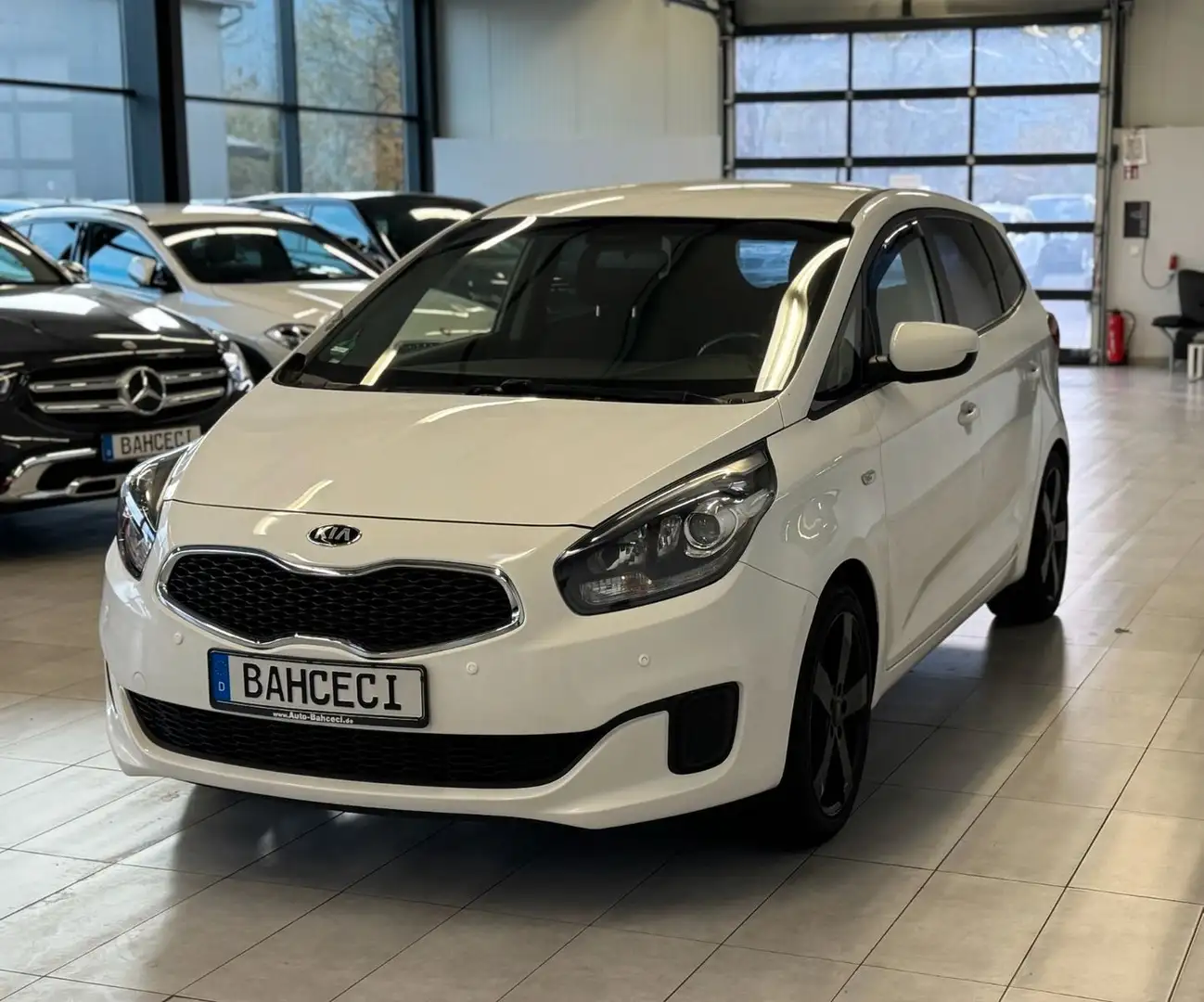 Kia Carens 1.6 GDI Spirit*7-Sitzer*Klima*Temp*PDC* Weiß - 2