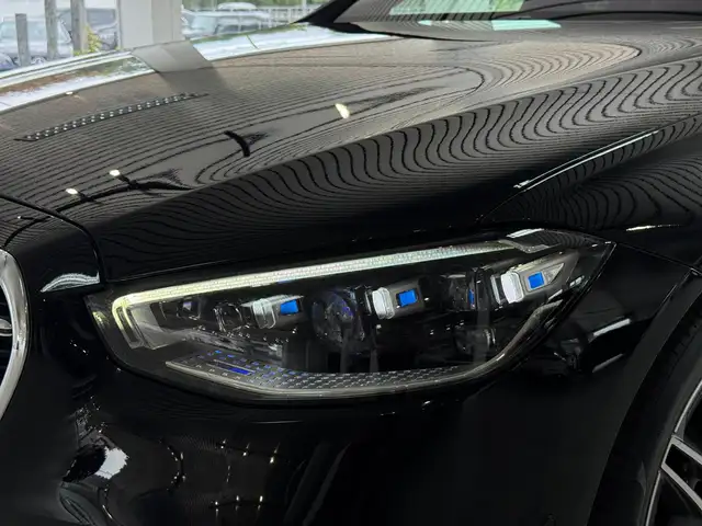 Mercedes-Benz S Class view 11