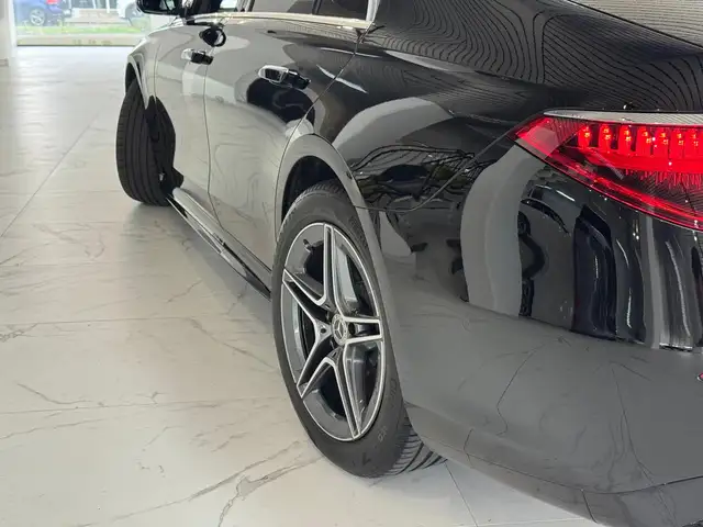 Mercedes-Benz S-Class view 9