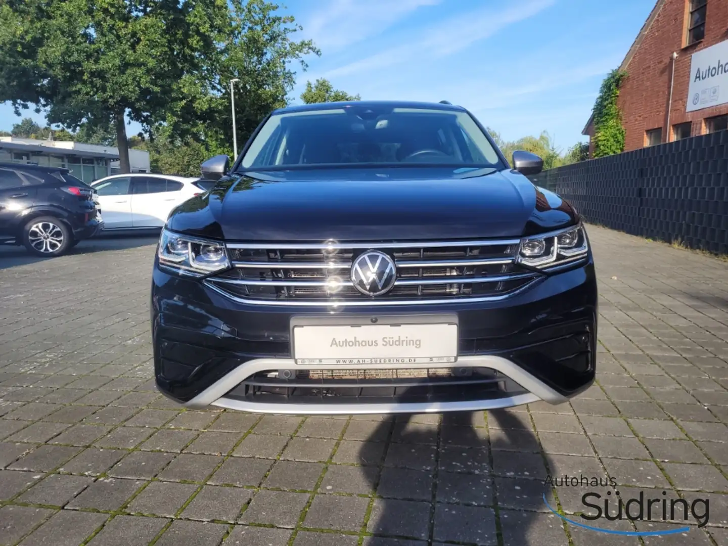 Volkswagen Tiguan Allspace Elegance 2,0TDI 4MOTION DSG Pano Noir - 2