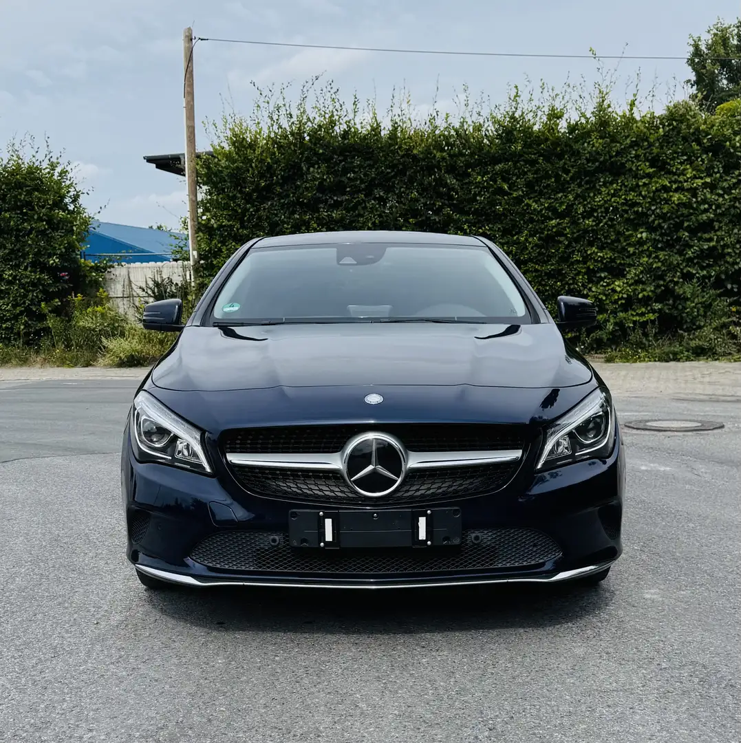 Mercedes-Benz CLA 220 Shooting Brake d 4Matic 7G-DCT Blau - 1