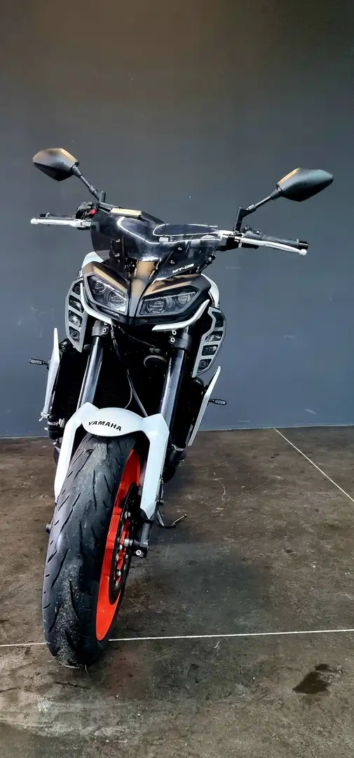 Yamaha MT-09 Gri - 2