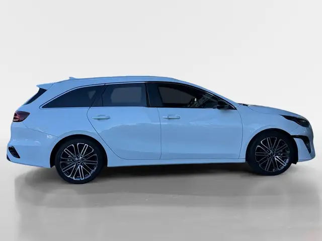 Kia Ceed view 6