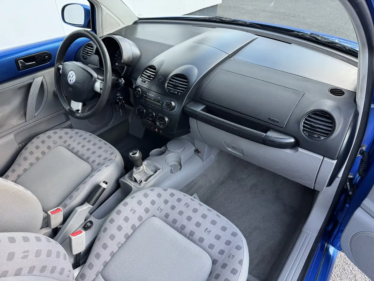 Volkswagen New Beetle 1.6LSERVICE & TÜV NEU!!, foto 9