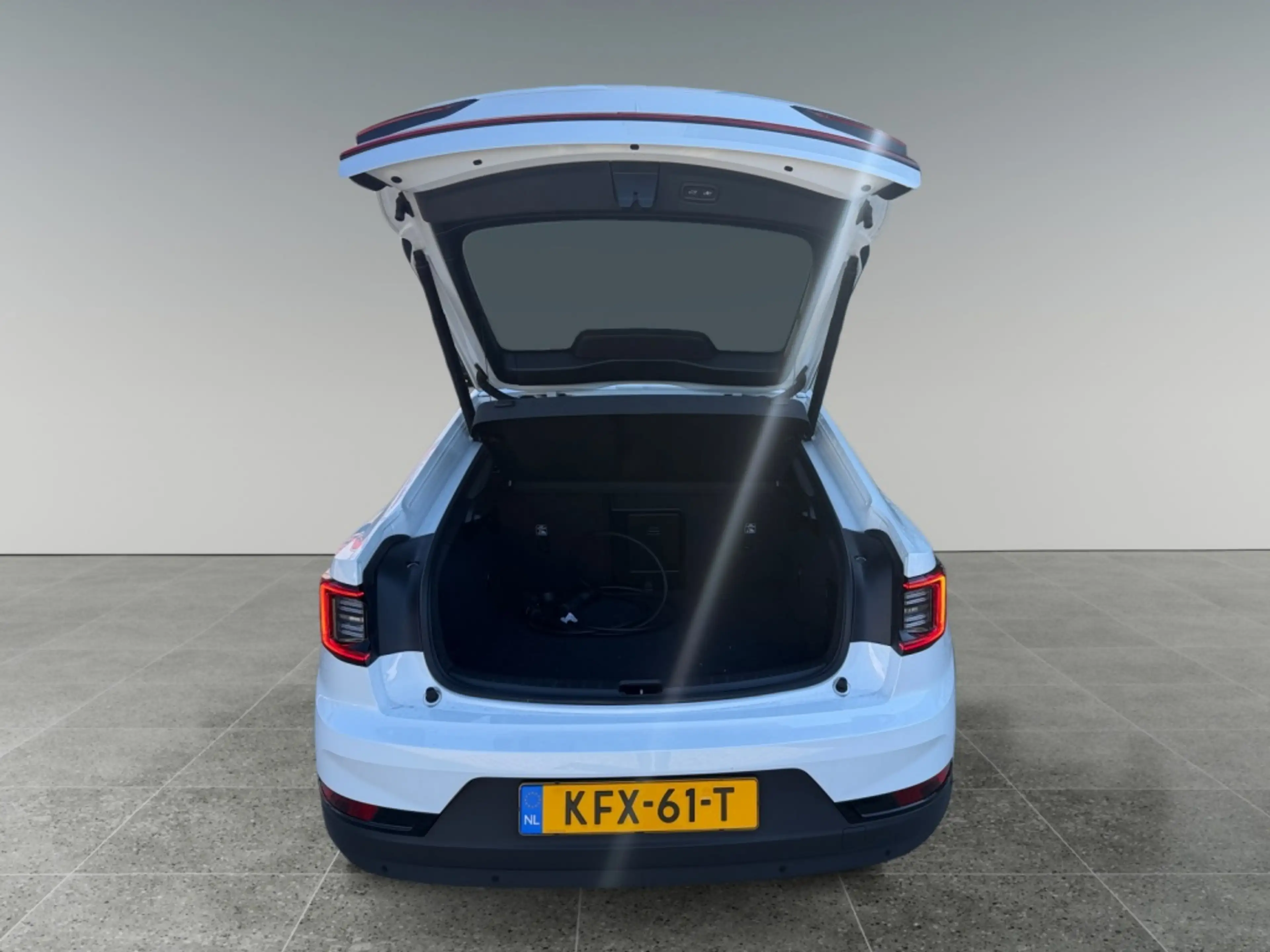 Polestar 2 Long Range Single Motor Prime 82 kWh — photo 8