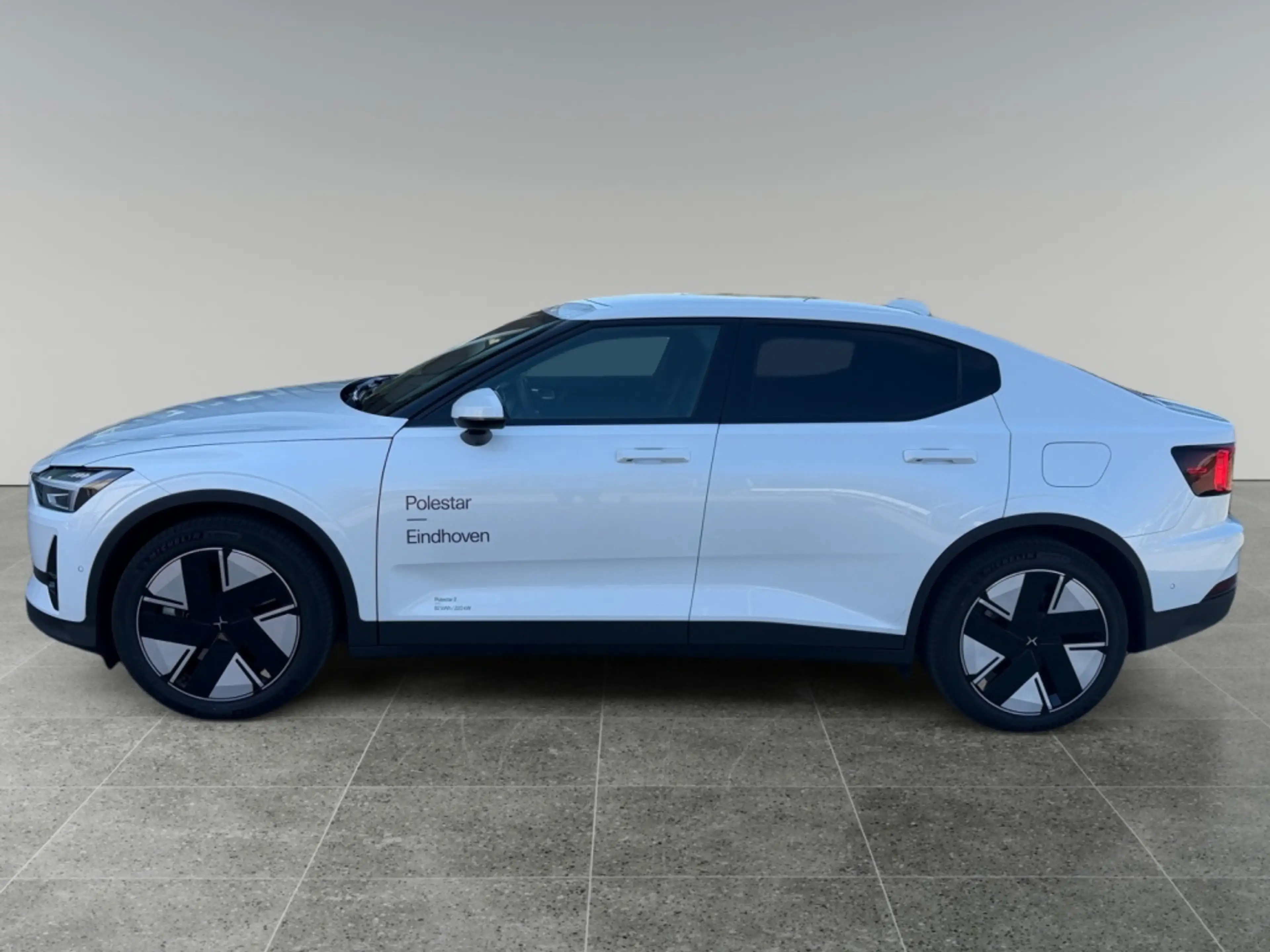 Polestar 2 Long Range Single Motor Prime 82 kWh — photo 4
