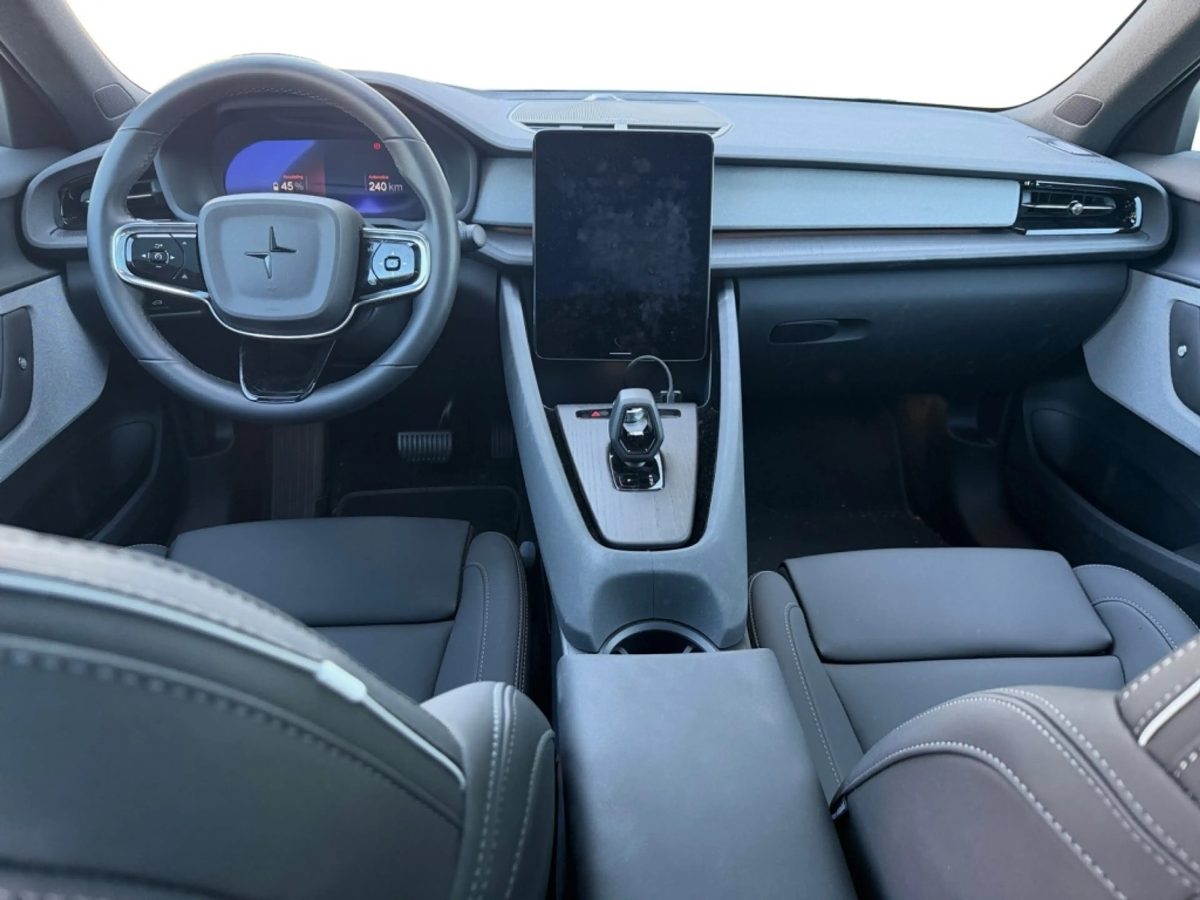 Polestar 2 Long Range Single Motor Prime 82 kWh — photo 9