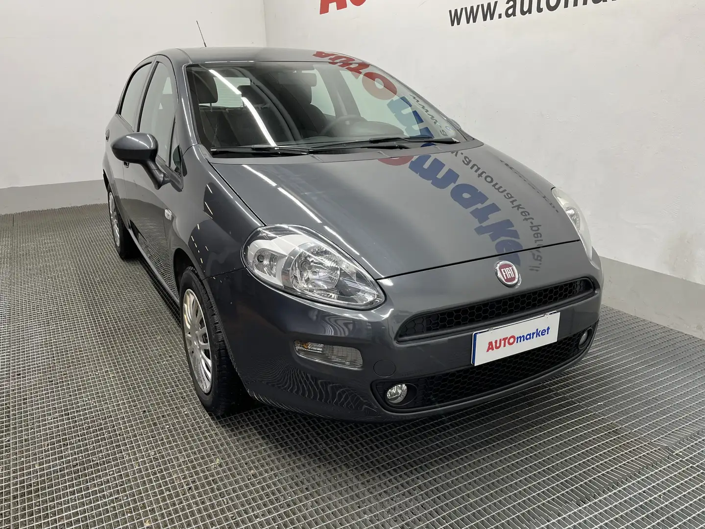 Fiat Punto 1.2 69CV Street  5p Grigio - 2