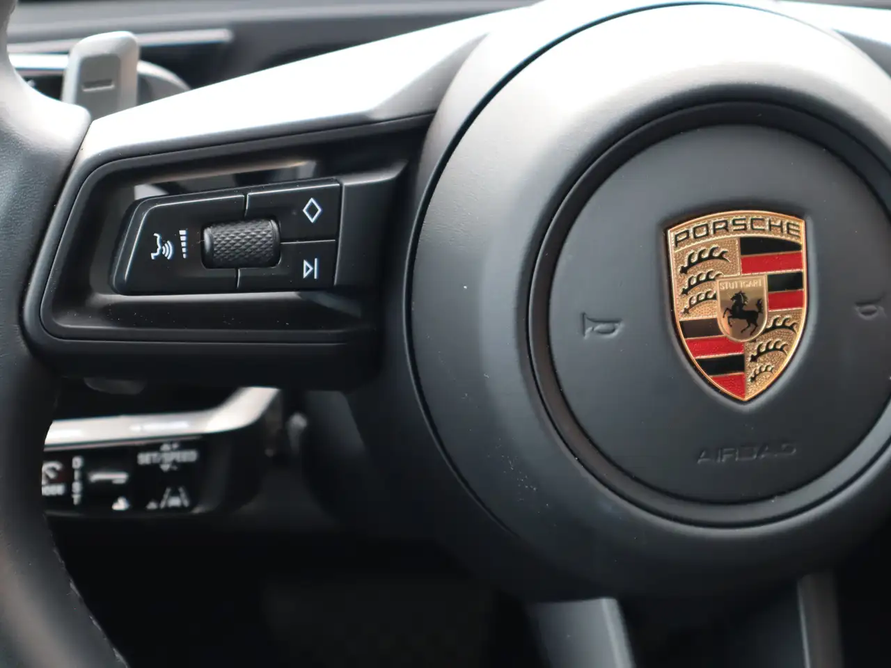 Porsche Cayenne снимка Porsche Cayenne