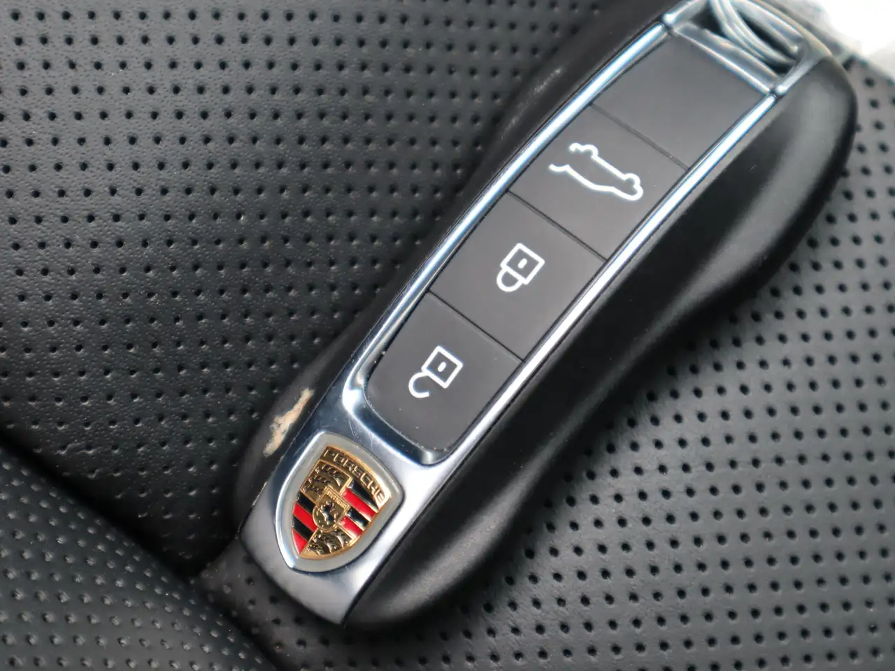 Porsche Cayenne снимка Porsche Cayenne