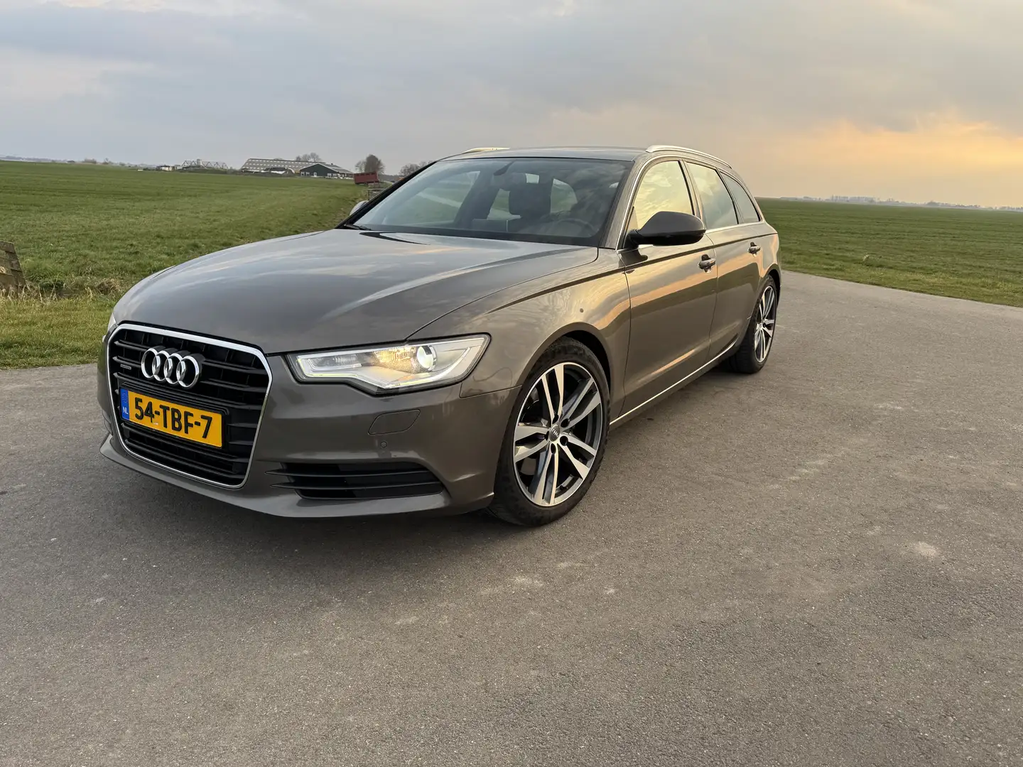 Audi A6 3.0 TDI q. PL. Plus Grijs - 1
