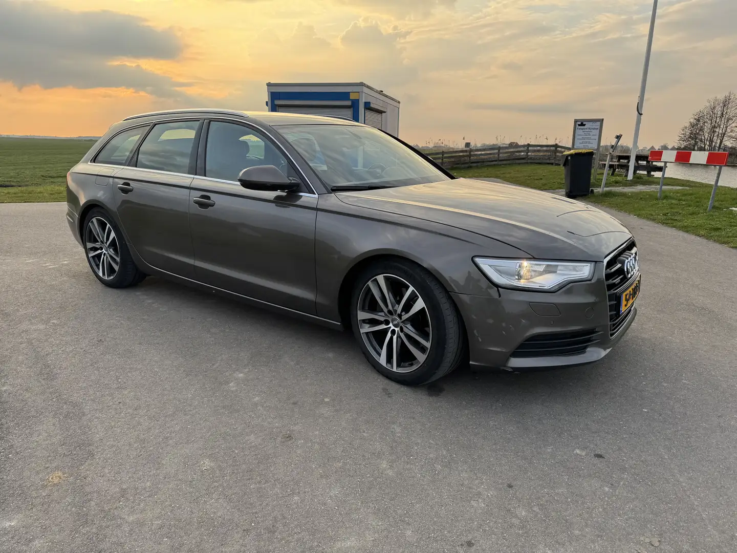 Audi A6 3.0 TDI q. PL. Plus Grijs - 1