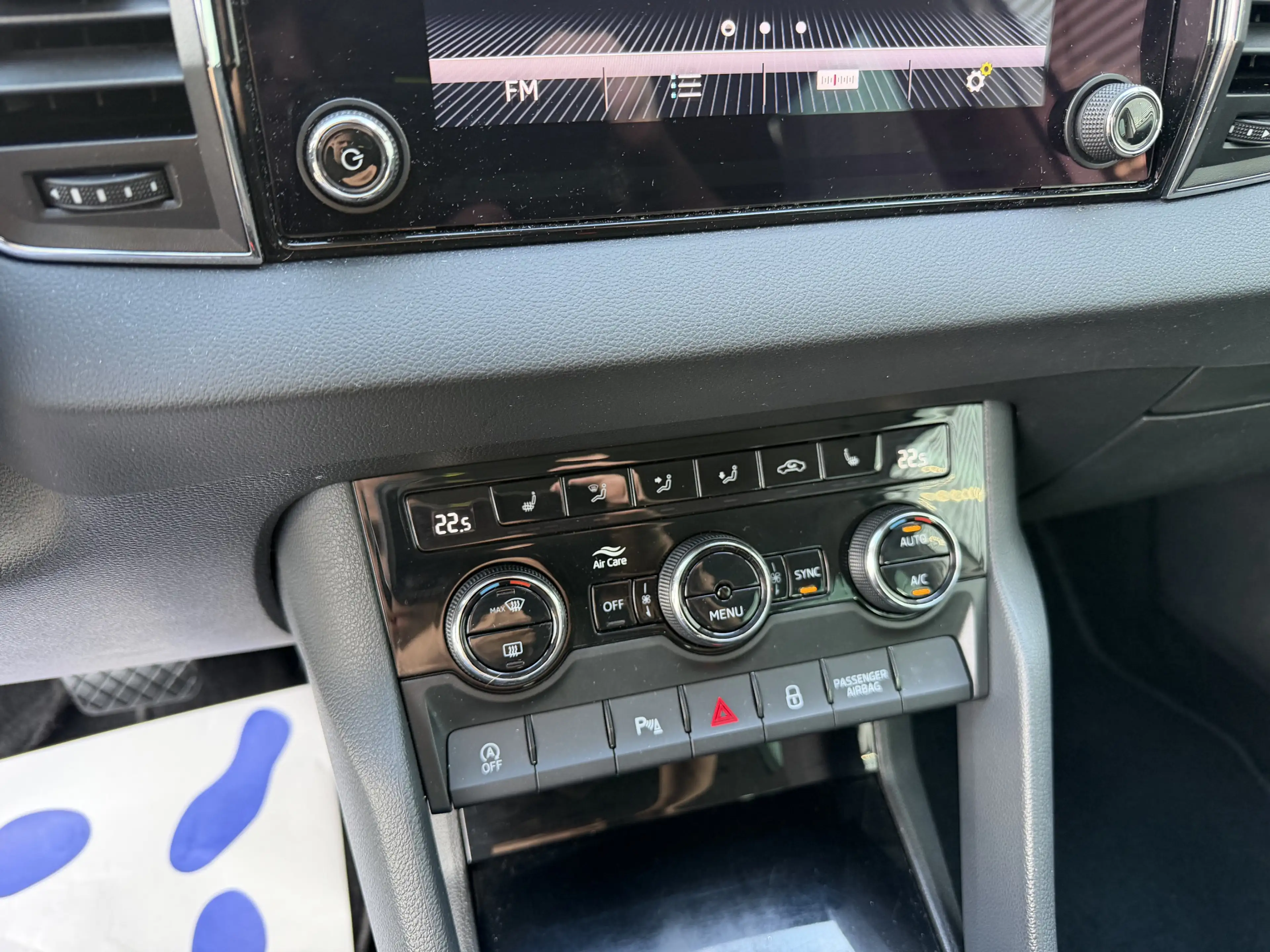 Skoda Karoq Style+DSG+SITZHEIZUNG+NAVI+PDC+CARPLAY+1.H — photo 14
