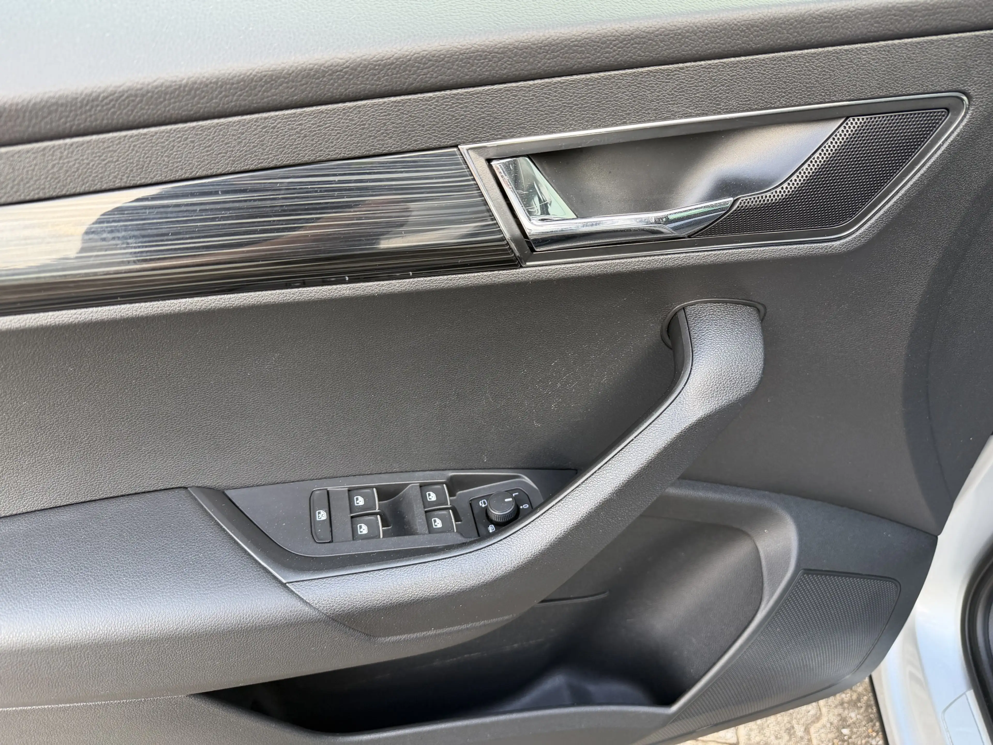 Skoda Karoq Style+DSG+SITZHEIZUNG+NAVI+PDC+CARPLAY+1.H — photo 6