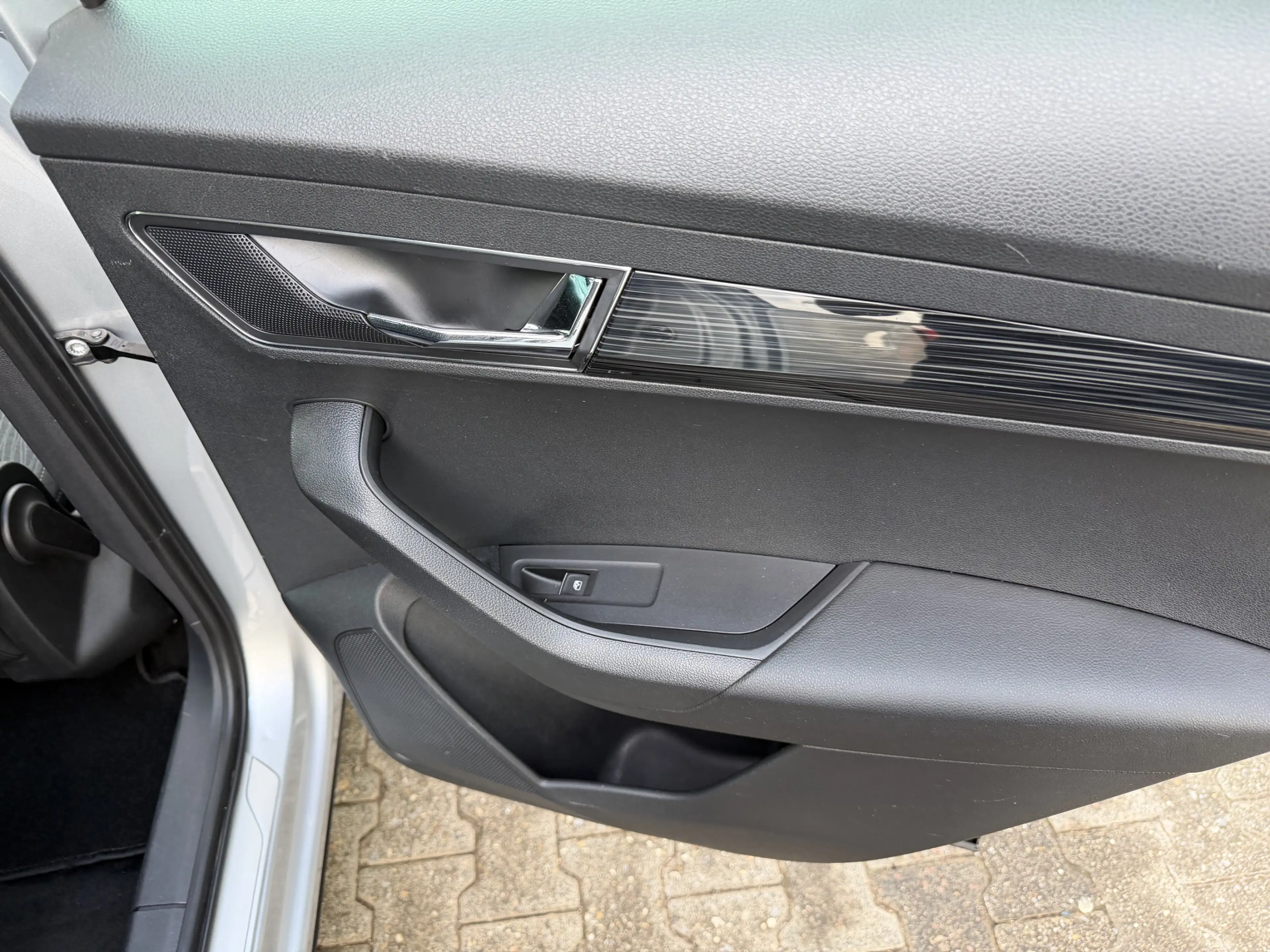 Skoda Karoq Style+DSG+SITZHEIZUNG+NAVI+PDC+CARPLAY+1.H — photo 25