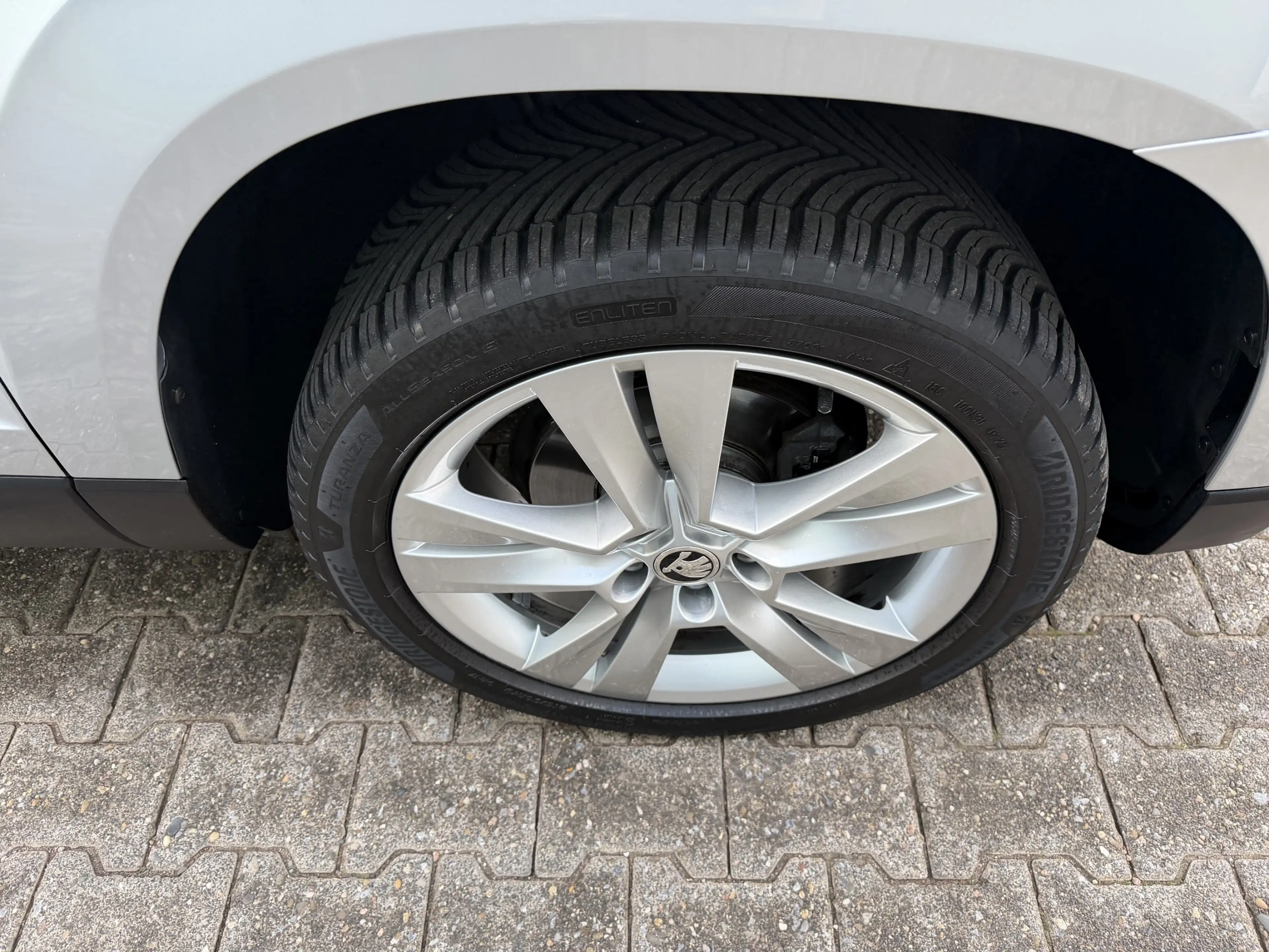 Skoda Karoq Style+DSG+SITZHEIZUNG+NAVI+PDC+CARPLAY+1.H — photo 30