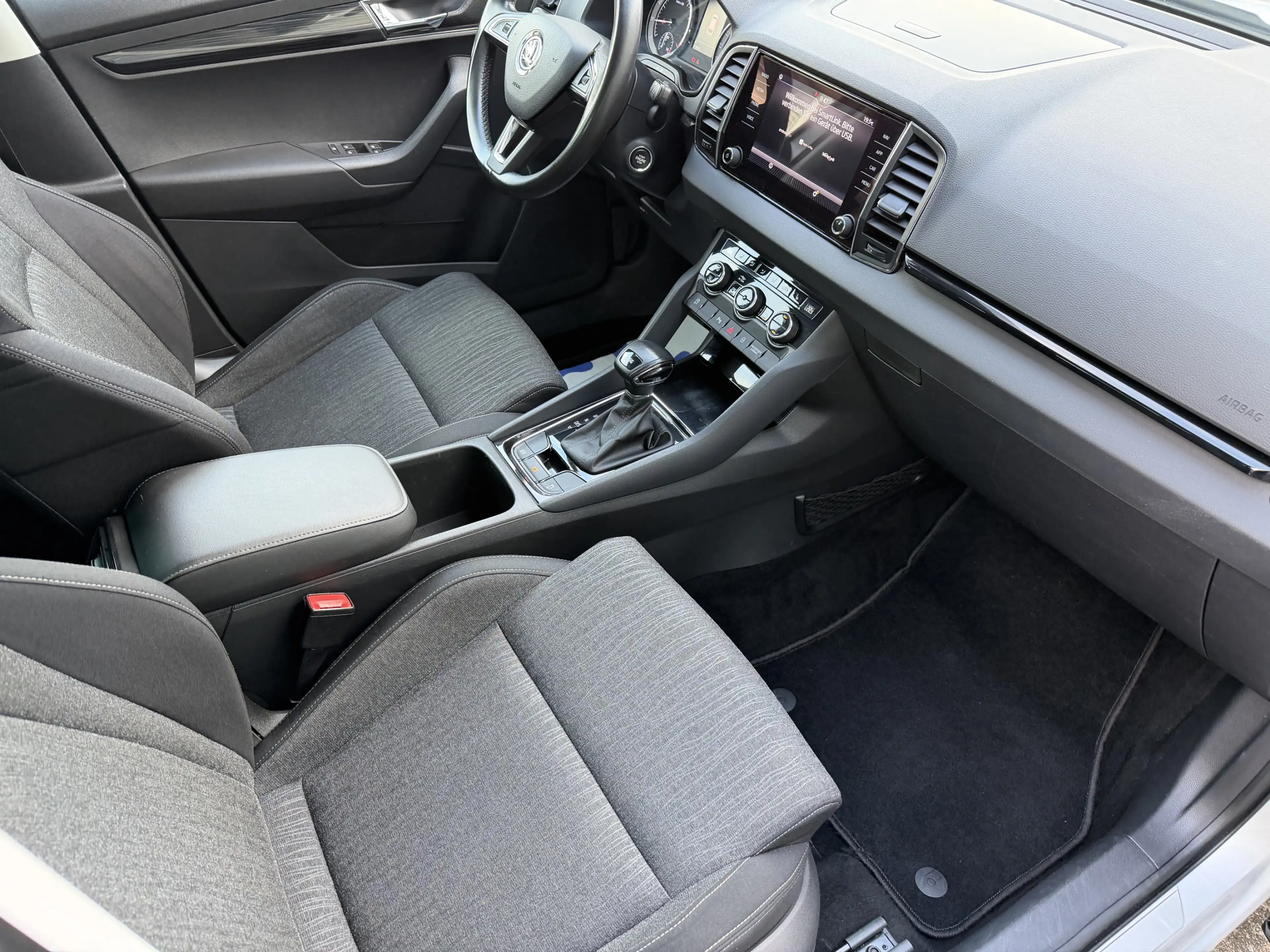 Skoda Karoq Style+DSG+SITZHEIZUNG+NAVI+PDC+CARPLAY+1.H — photo 26