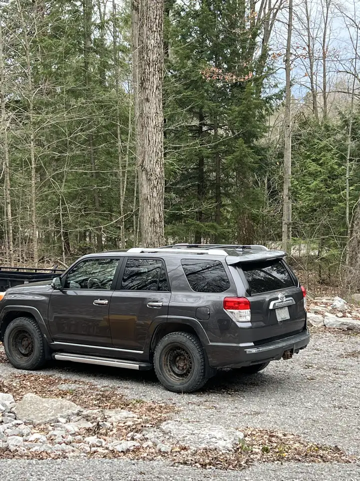Toyota 4-Runner снимка Toyota 4-Runner