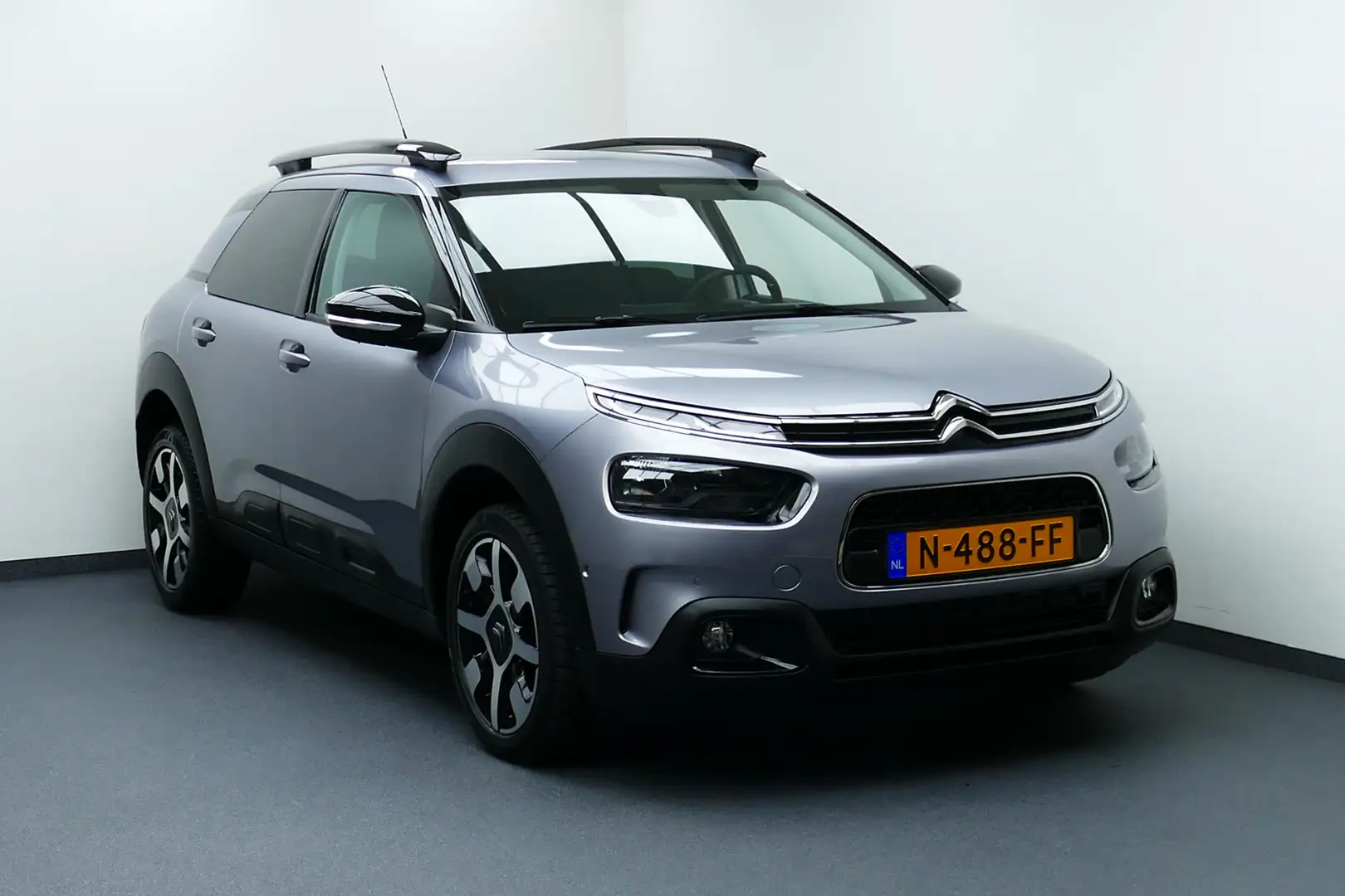Citroen C4 Cactus 1.2 130pk Shine Plus. Camera, Navi, Clima, Cruise, Grau - 1