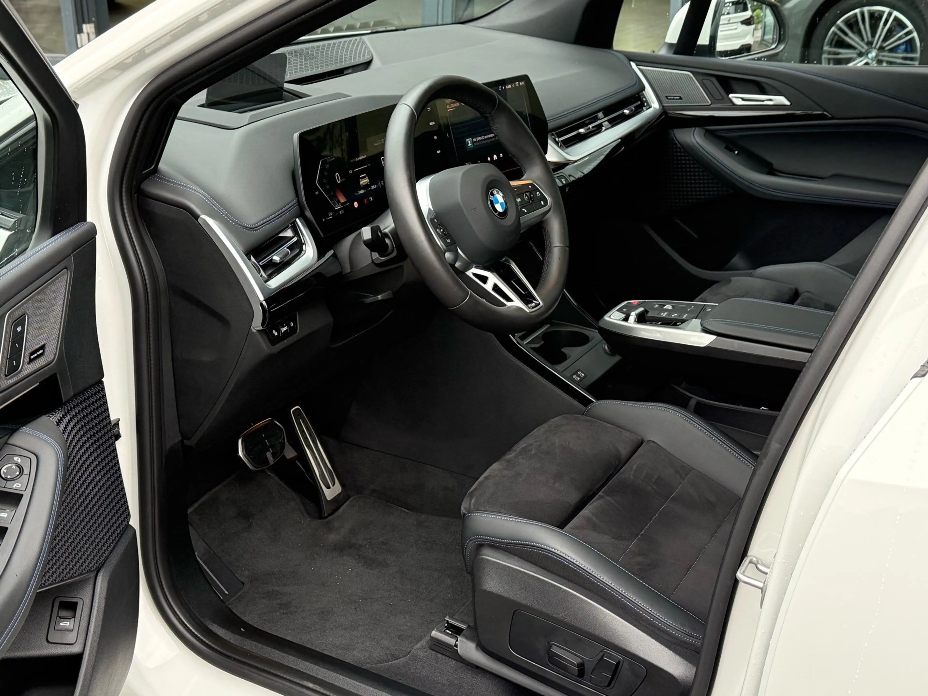BMW 223 i xDrive Active Tourer //M Sport HUD AHK — photo 5
