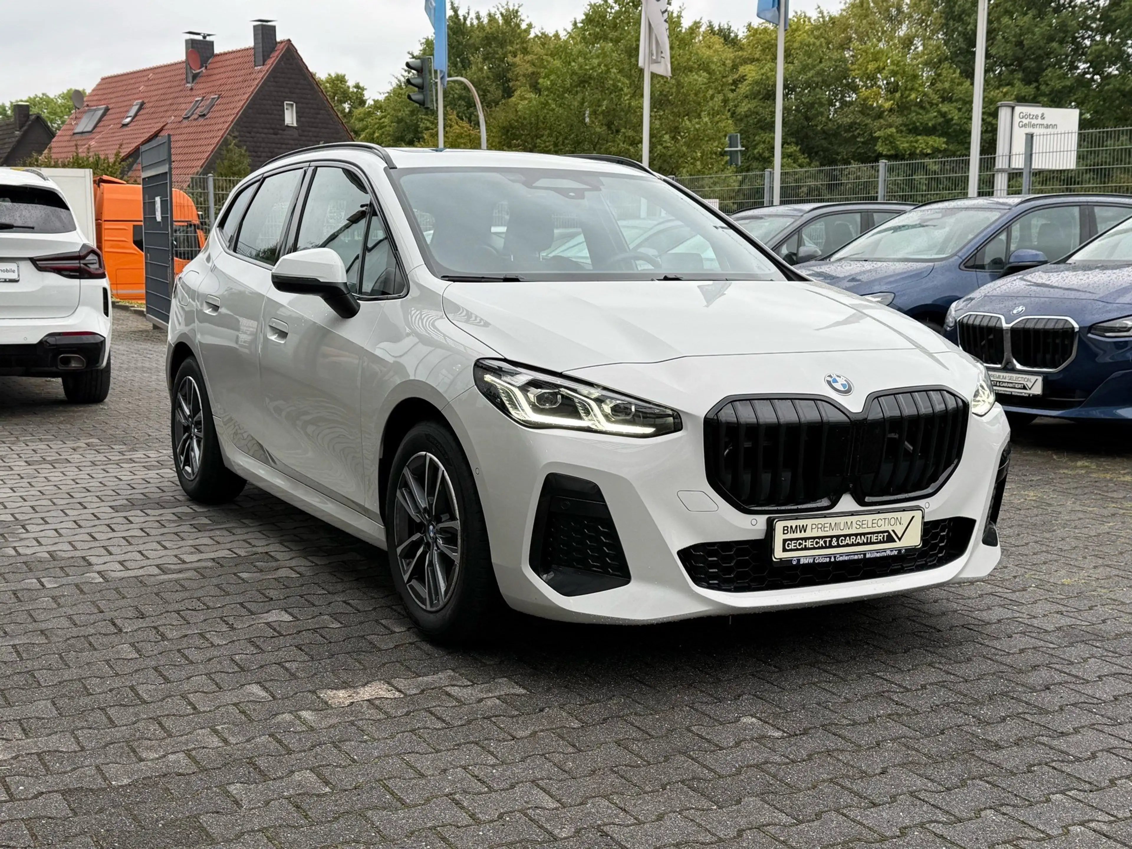 BMW 223 i xDrive Active Tourer //M Sport HUD AHK — photo 3