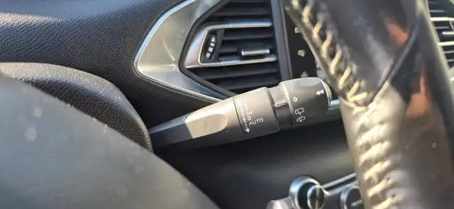 Peugeot 308 view 14