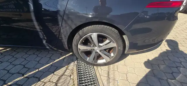 Peugeot 308 view 7