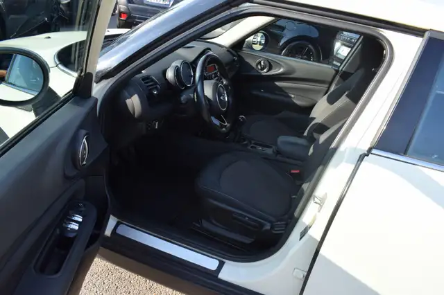 Mini Clubman view 4