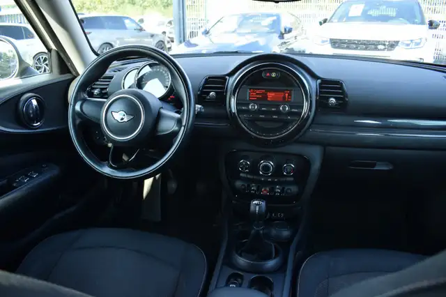 Mini Clubman view 15