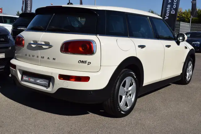 Mini Clubman view 12