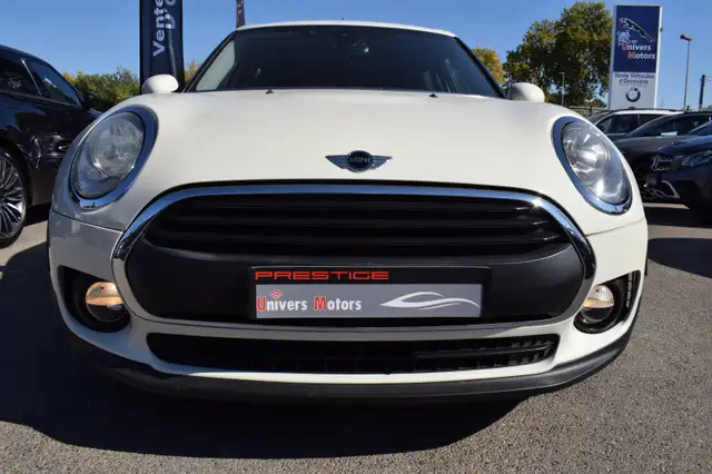 Mini Clubman view 9