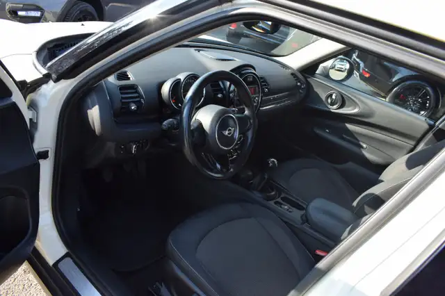 Mini Clubman view 6