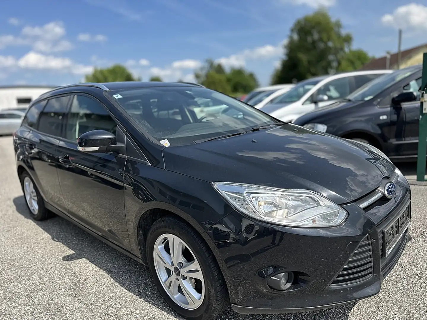 Ford Focus Traveller Schwarz - 2