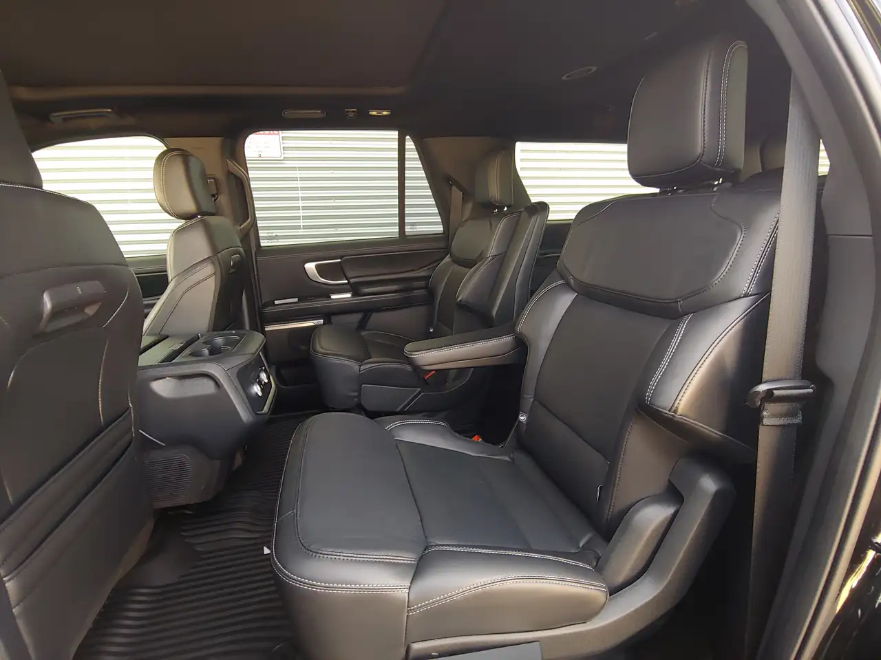 Ford Expedition снимка Ford Expedition