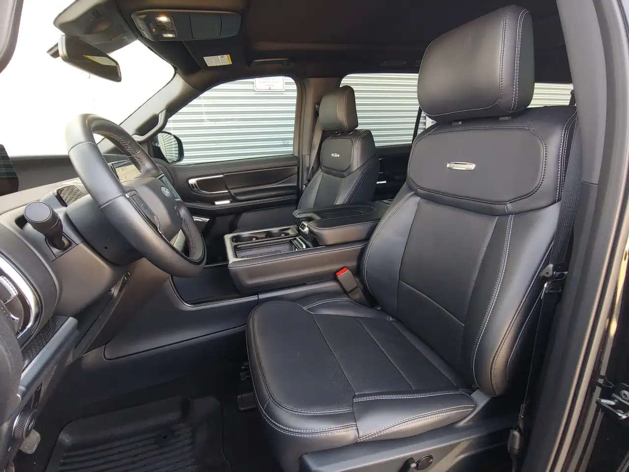Ford Expedition снимка Ford Expedition