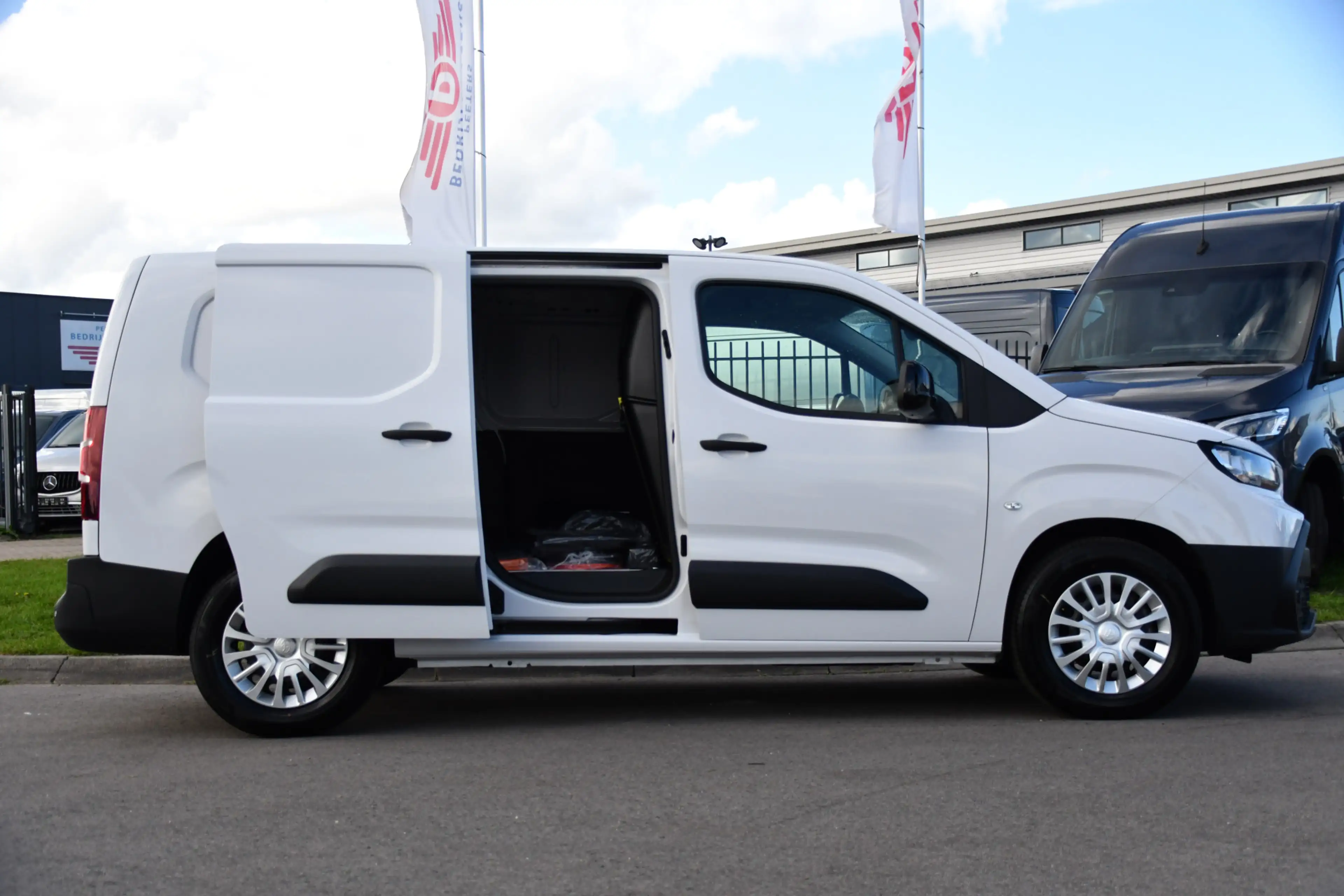 Toyota Proace City Electric Professional 50 kWh Virtual, Camera, Crui — photo 11