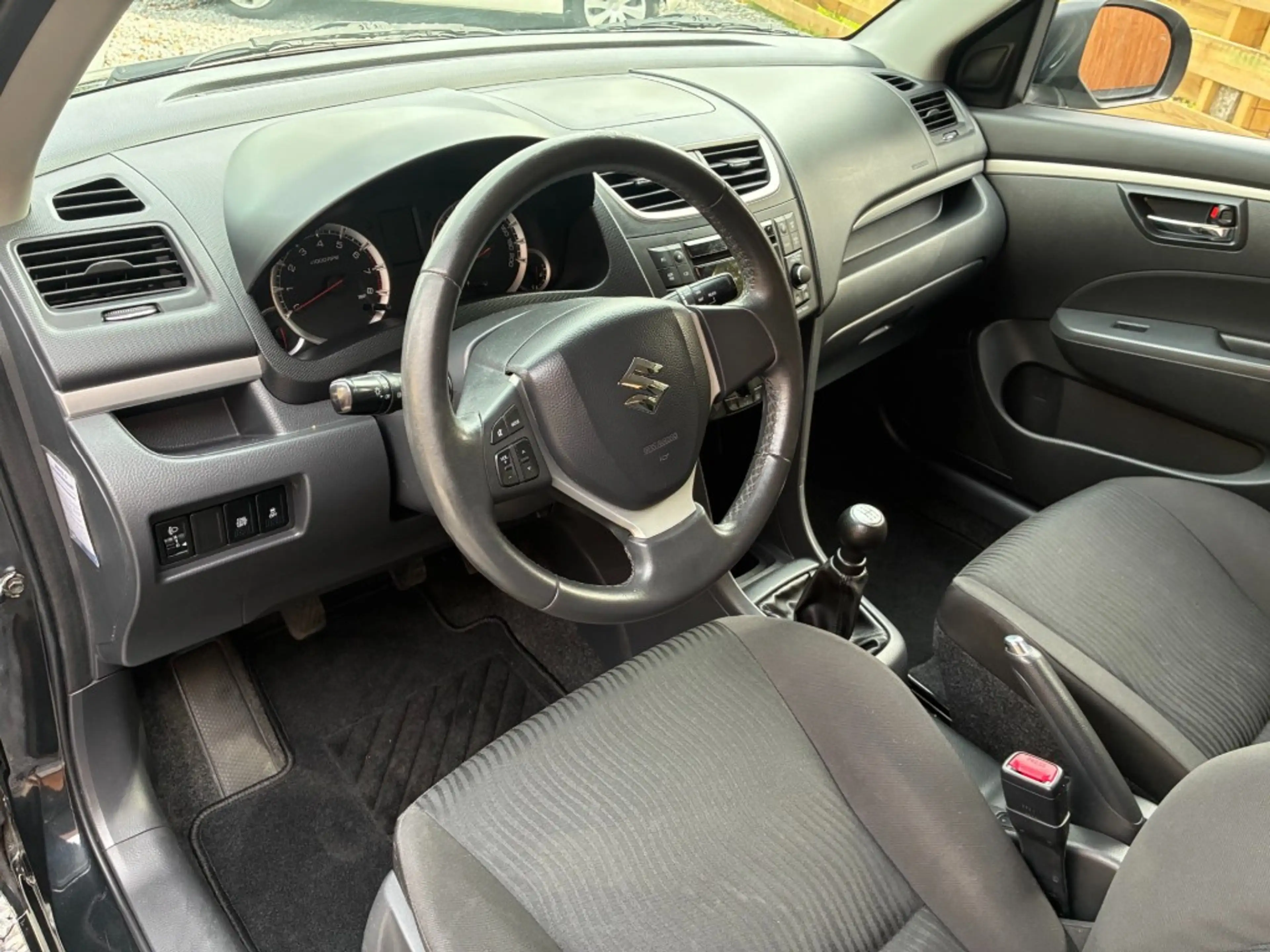 Suzuki Swift Summer EASSS — photo 3