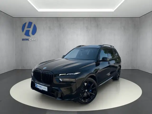 BMW X7 main image