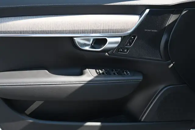 Volvo V90 view 7