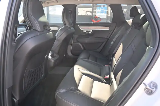 Volvo V90 view 10