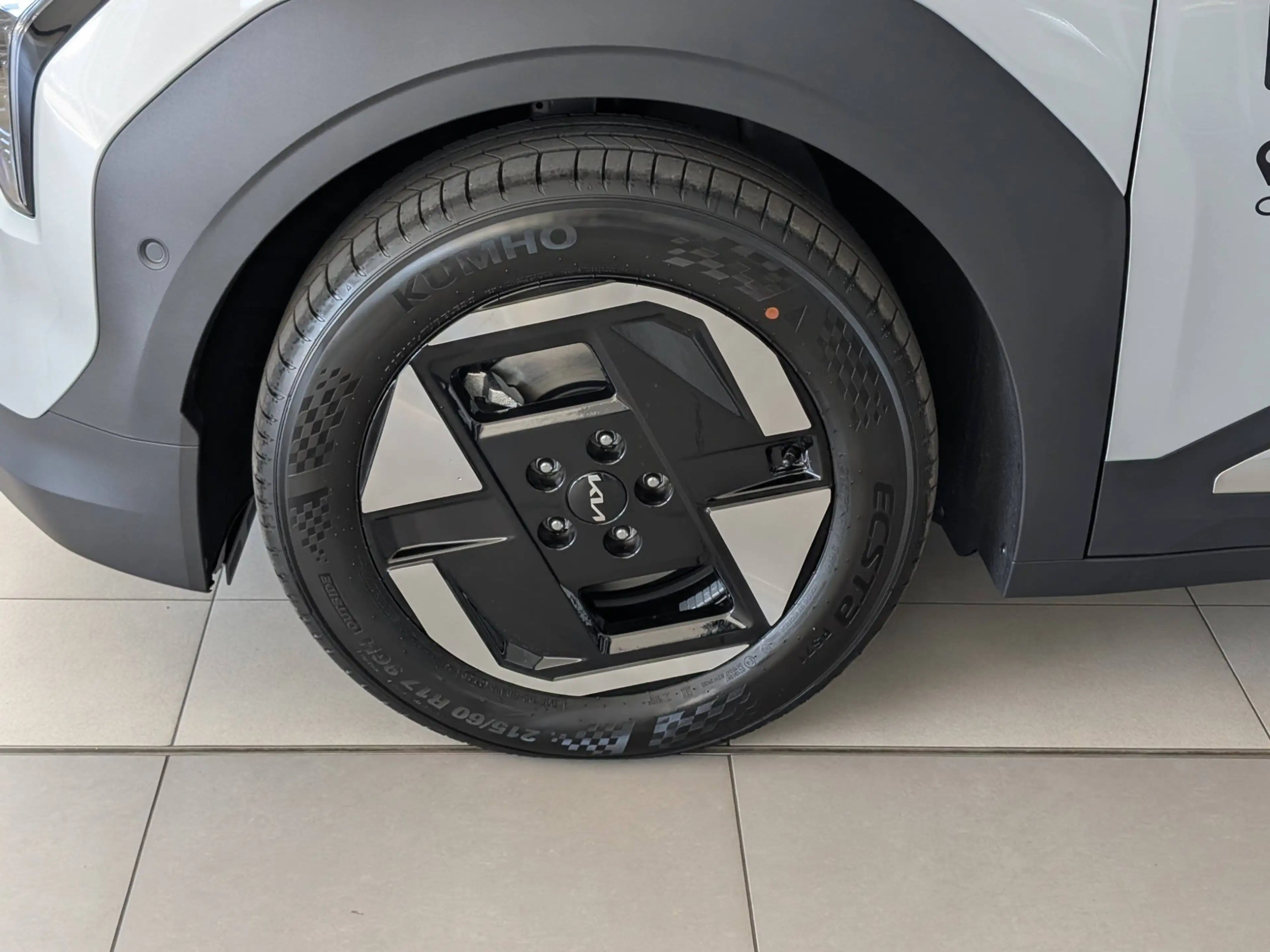 Kia EV3 58,3-kWh Earth Upgrade Business — photo 7