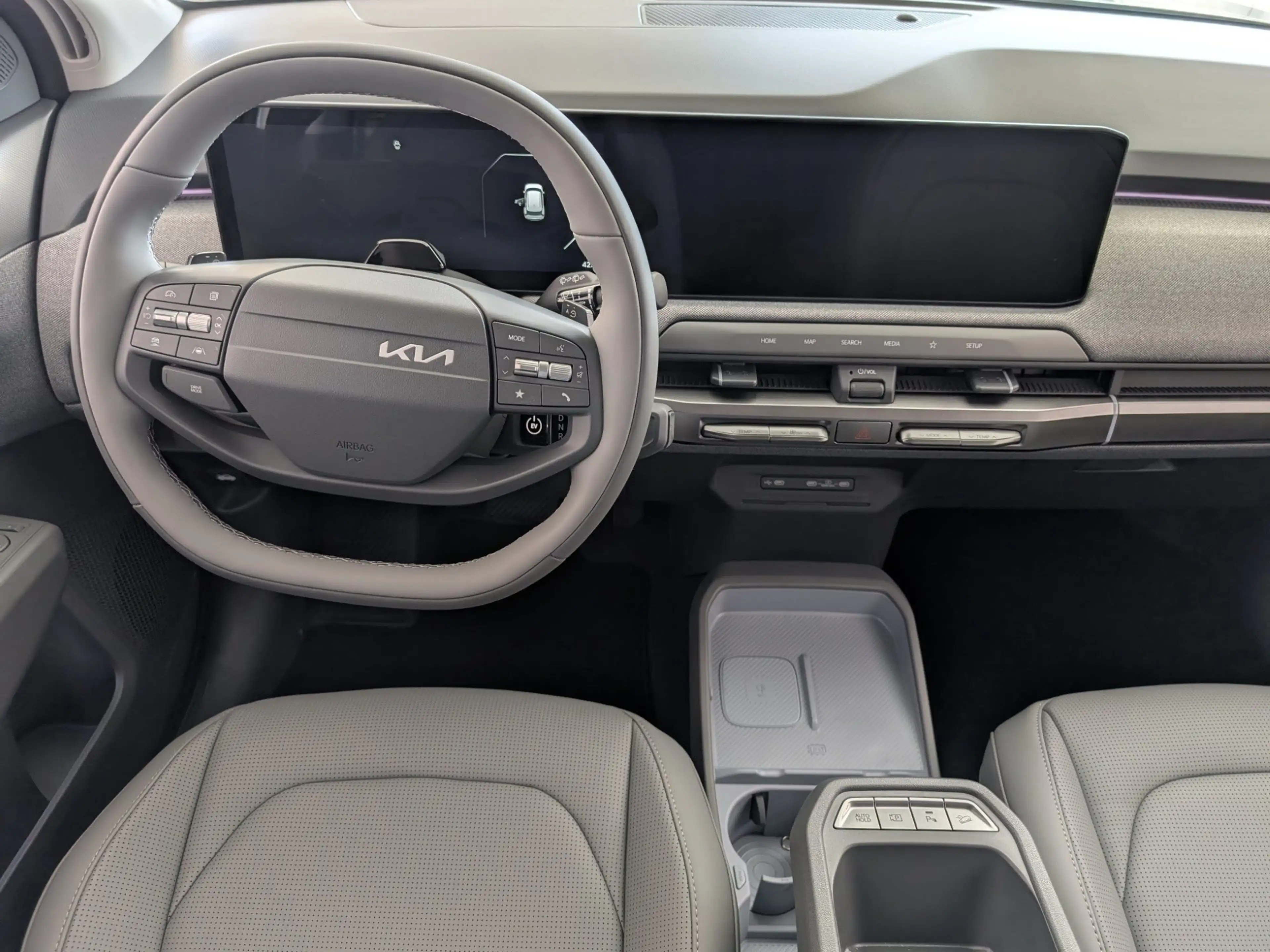 Kia EV3 58,3-kWh Earth Upgrade Business — photo 15