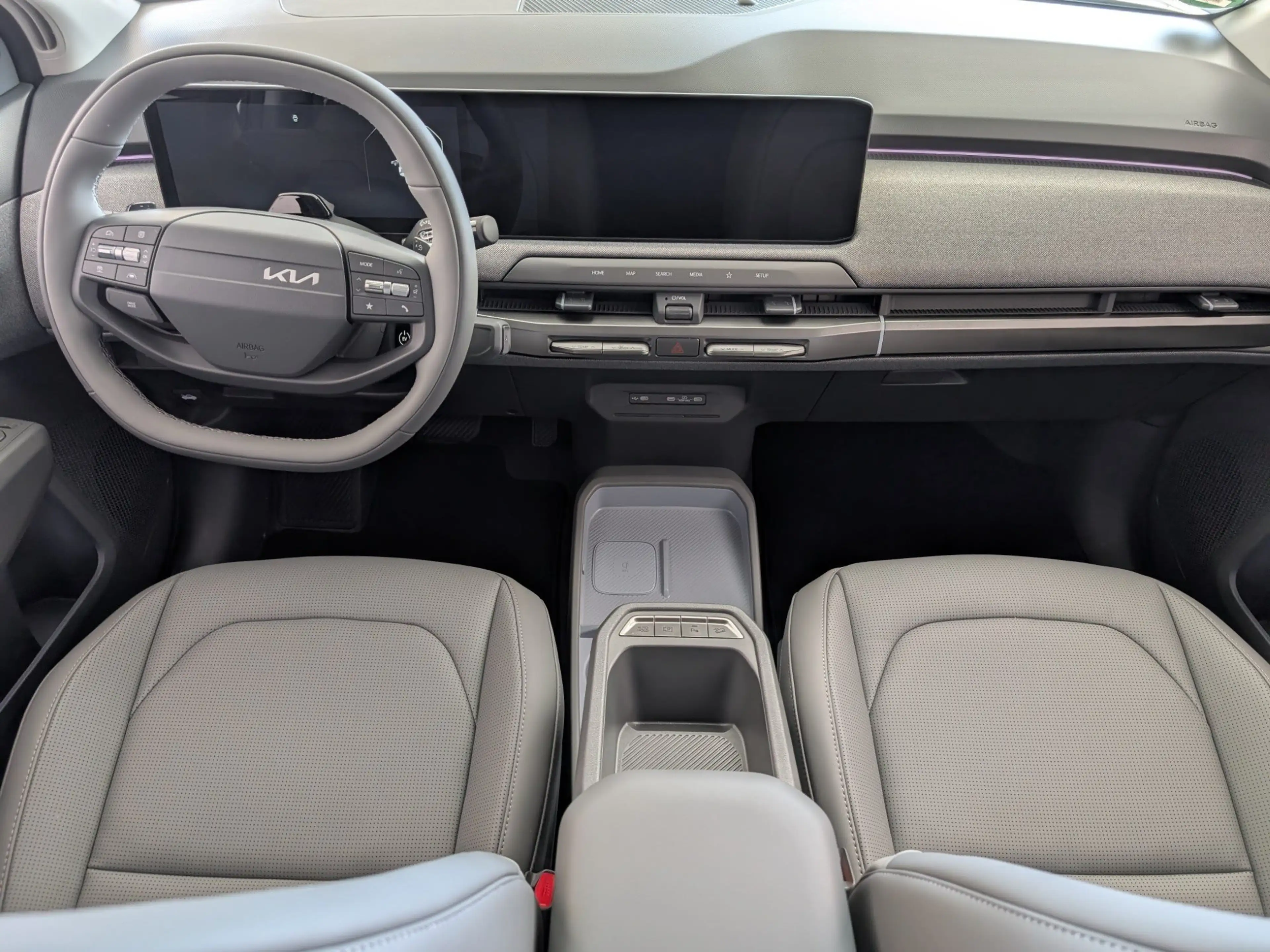 Kia EV3 58,3-kWh Earth Upgrade Business — photo 14