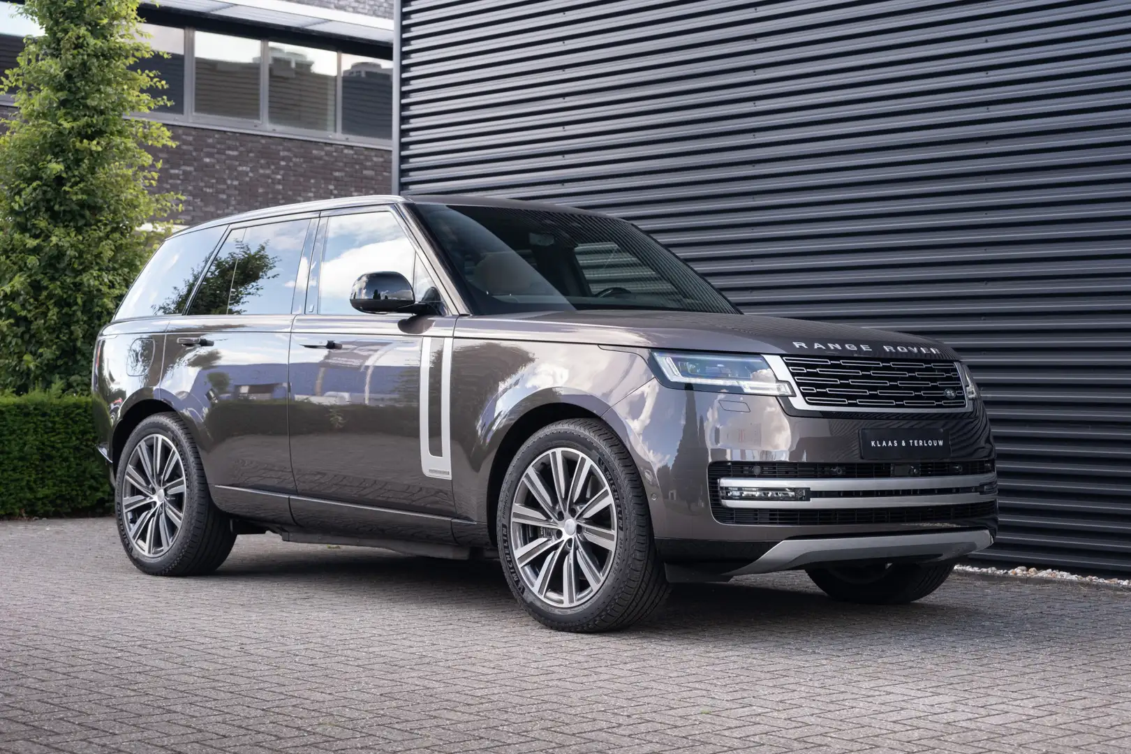 Land Rover Range Rover 3.0 P550e Autobiography | NP € 198.906,- | Hot sto Gris - 2