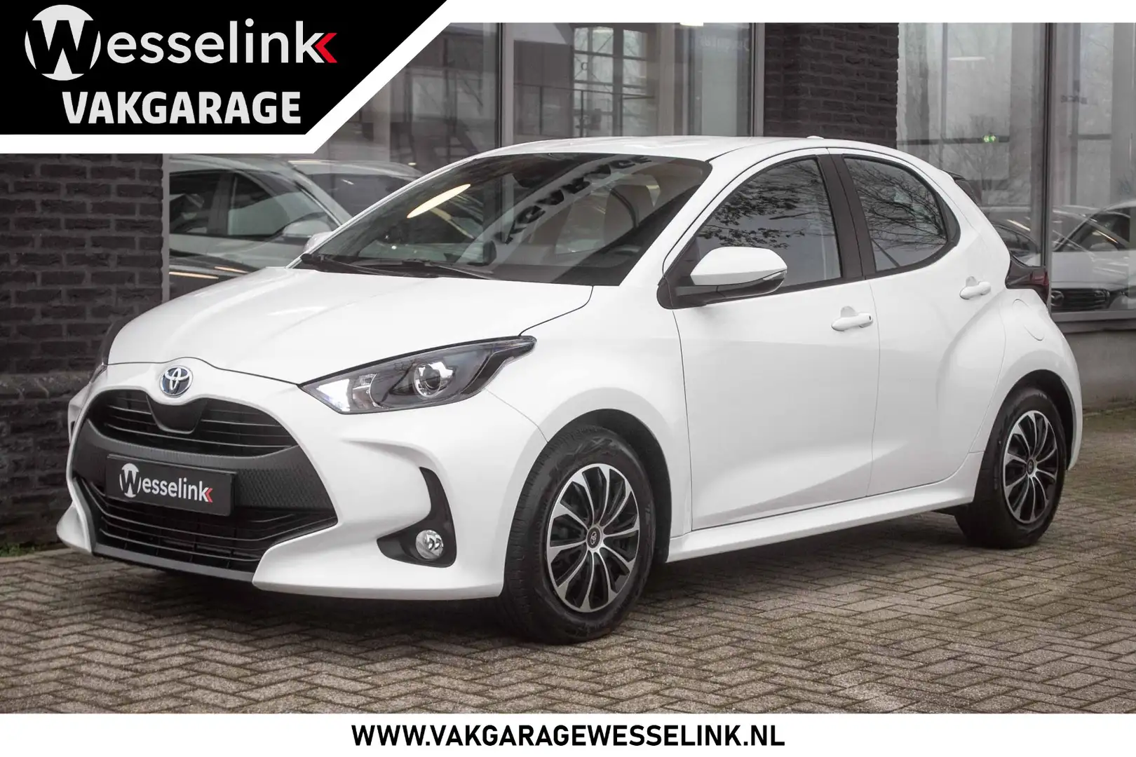 Toyota Yaris 1.5 Hybrid Active - All-in rijklrprs | clima | App Blanc - 1