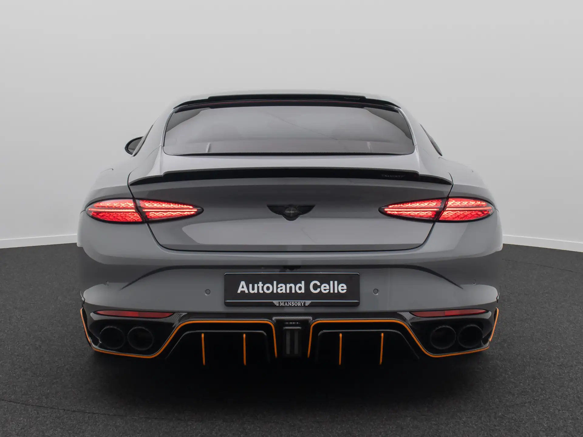Bentley Continental Continental GT 2024 회색 사진 8