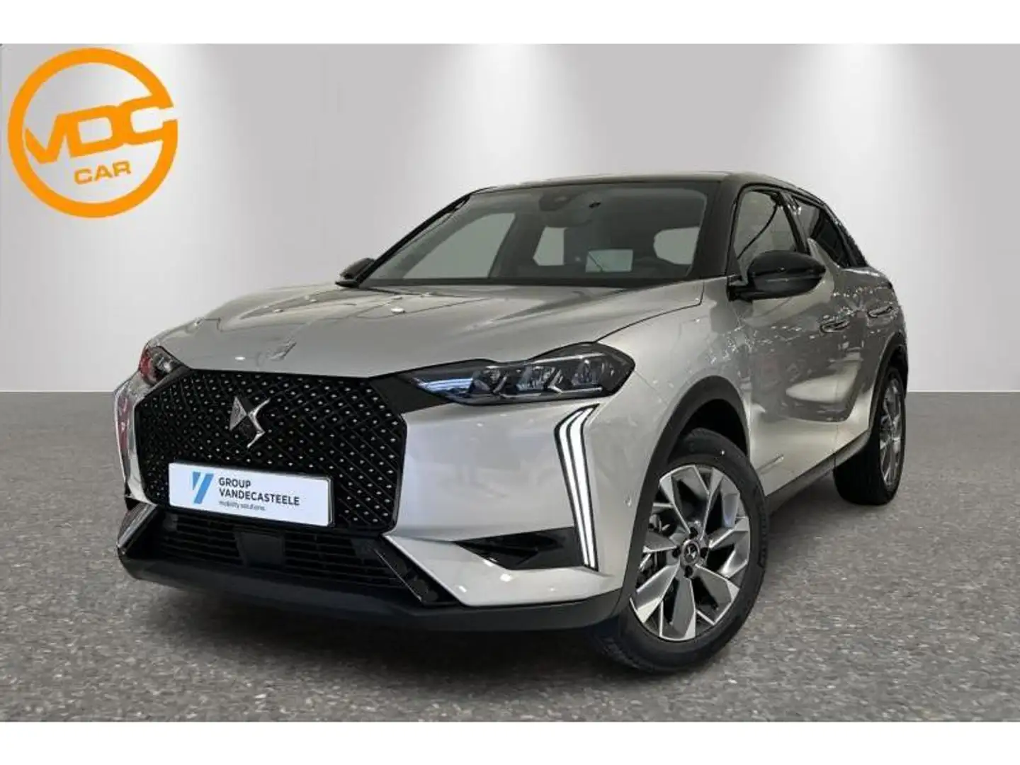 DS Automobiles DS 3 ESPRIT DE VOYAGE 130 Gris - 1