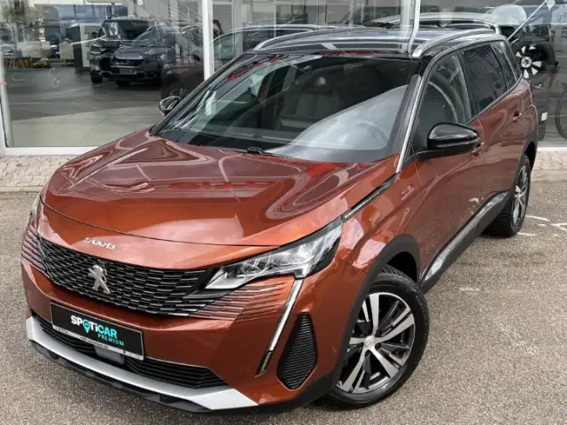 Peugeot 5008 130 EAT8 Allure Pack 7-Sitzer Navi 360 Kamera LED